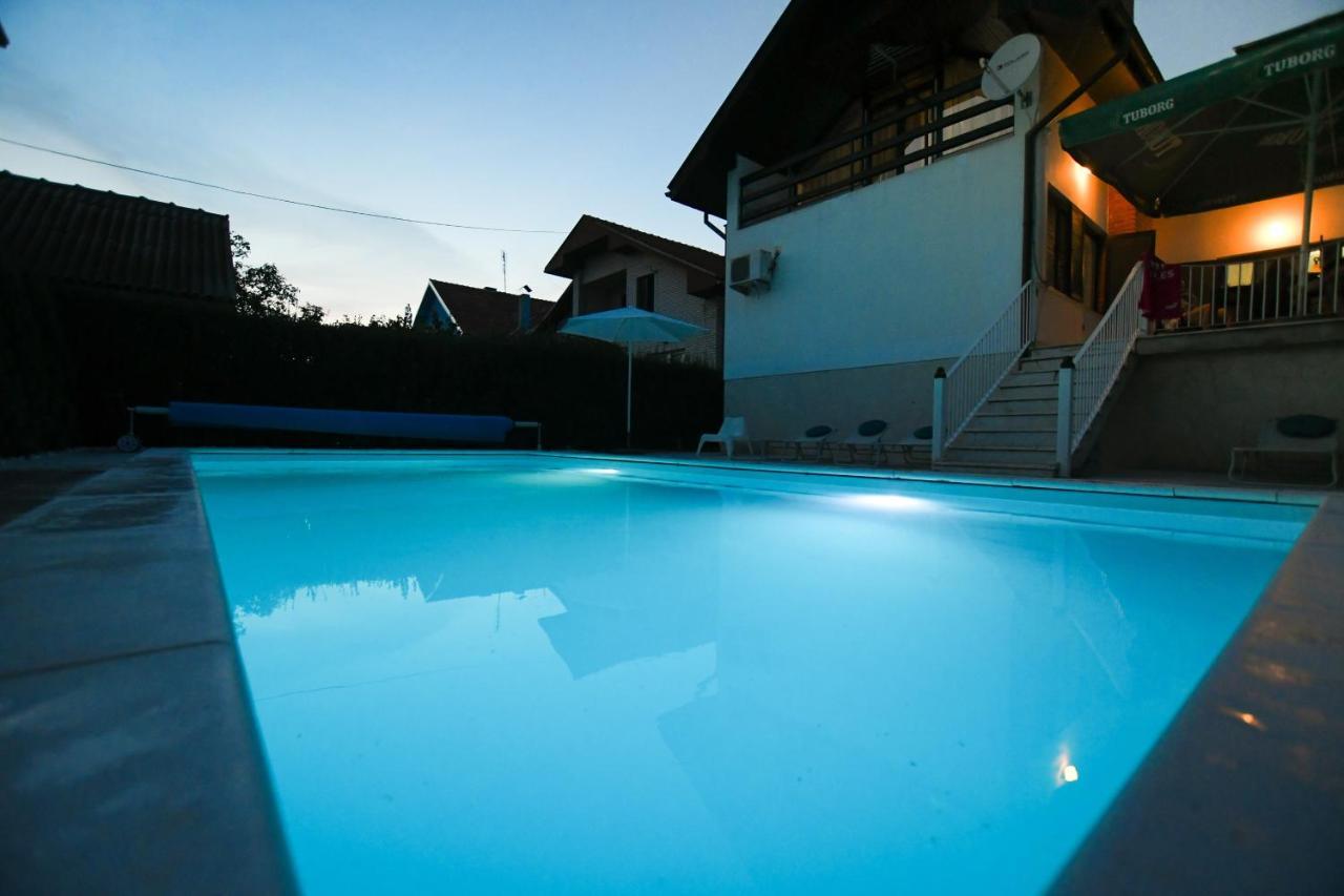Villa Mina Kladovo, 5-Bedroom Villa With Pool For Up To 12 People Ngoại thất bức ảnh