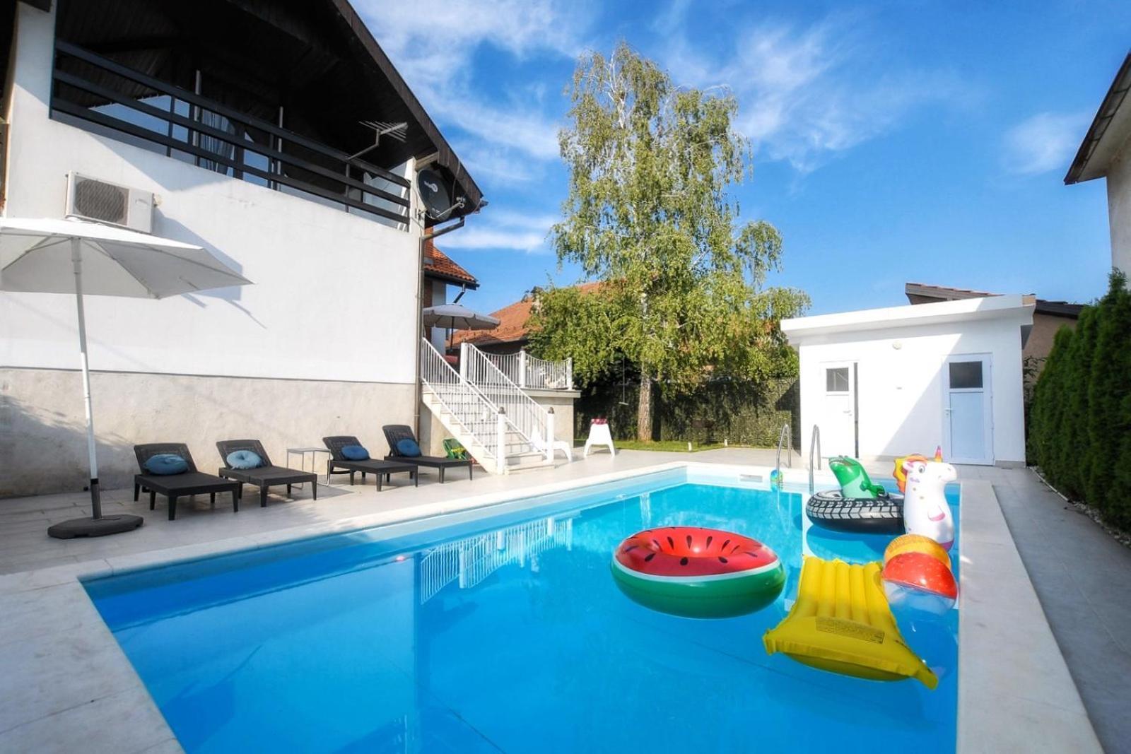 Villa Mina Kladovo, 5-Bedroom Villa With Pool For Up To 12 People Ngoại thất bức ảnh